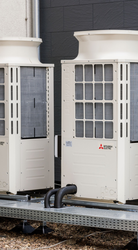 Hybridní VRF systém Mitsubishi Electric – inteligentní vytápění a chlazení pro každý typ budovy