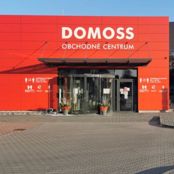 Obchodní centrum DOMOSS, Slovensko