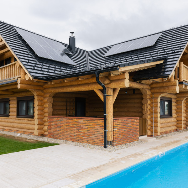 Zrub pri Liptovskej Mare – inteligentné riešenie vykurovania a chladenia bez plynu